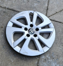 2016 15 GENUINE TOYOTA PRIUS