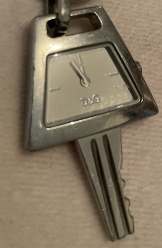 Silver tone metal key - d&g,