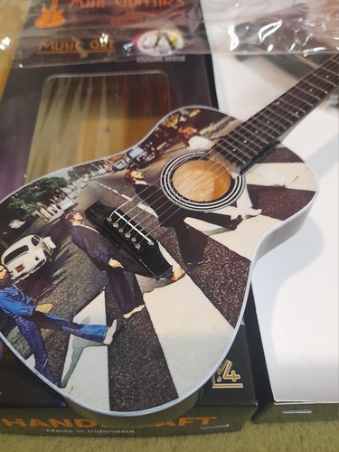 The beatles wooden miniature - the,