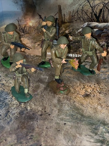 Crescent british soldiers - british,