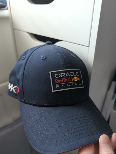 Oracle red bull racing - bull,