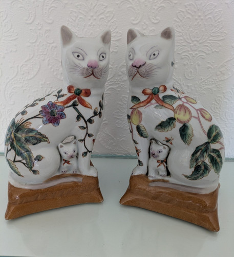 Polychrome mantel cat - polychrome,