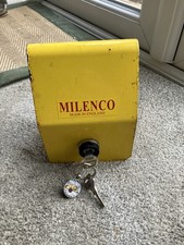 Milenco Heavy Duty Hitch Lock with 2 keys