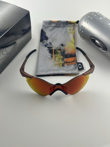 Oakley sub zero - sub, brain