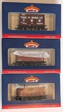 3 x Bachmann Wagons - Rake of 2 Vent Vans & 8 Plank Coke Wagon - Mint in Box