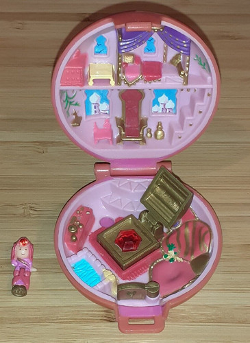 Vintage polly pocket - polly, ruby