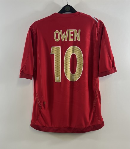England owen away football - 10,