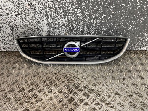 Volvo v40 d3 front - volvo,