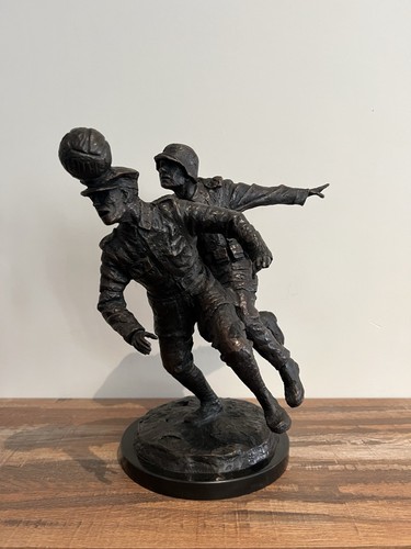 Bronze sculpture ed - on,