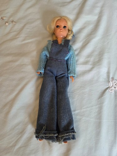Sindy doll 1970s - sindy,