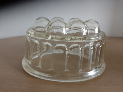 Vintage small oval glass jelly - small,