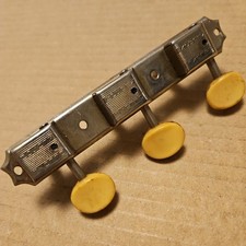 Kluson 1960s 3 on a plate