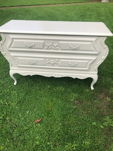 Lovely vintage french chest - lovely, of
