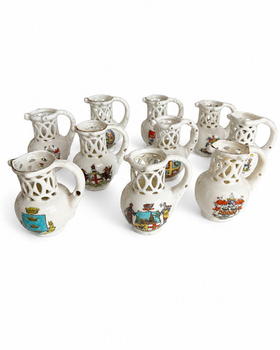 Vintage china crested - x,