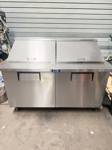 True counter prep 2 - counter, door