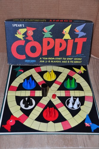 Vintage coppit board - board, game