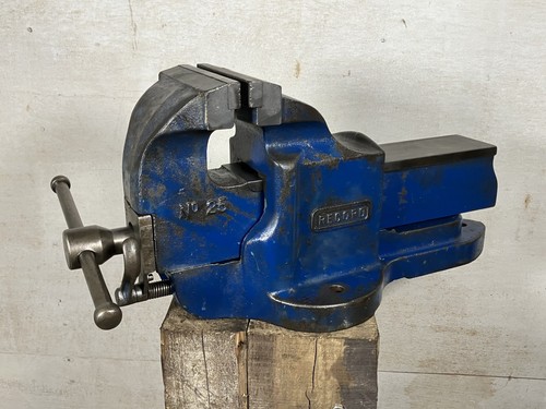 Record engineers bench - 25,