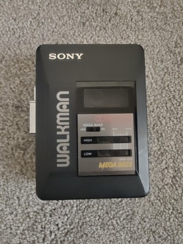 Faulty vintage walkman - faulty,