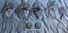Hatsune Miku Acrylic Stand And Badge Set