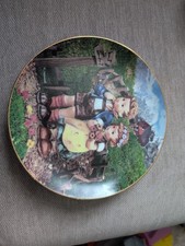 Vintage c1989 Hummel COUNTRY