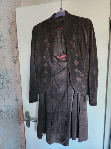 Monsoon leather suit size 18 - leather,