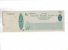 LLOYDS  BANK   UNUSED  CHEQUE  193-  PALL MALL