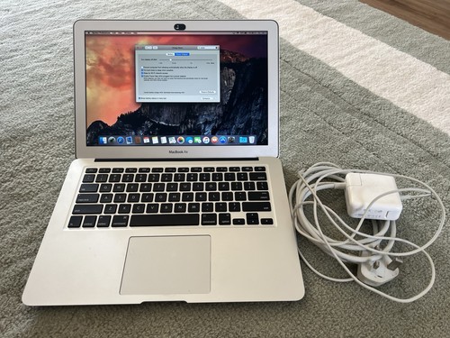 Apple macbook air 3in i5 - macbook,