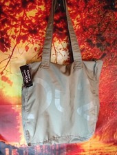 Oyster 2 Max Carrycot Colour