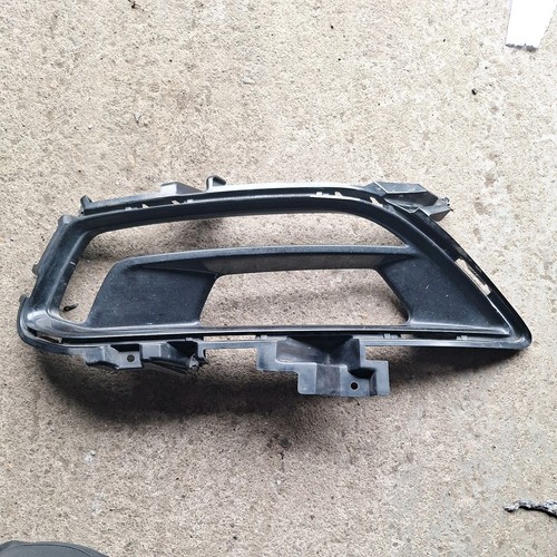 Mondeo mk5 fog light surround - mk5,
