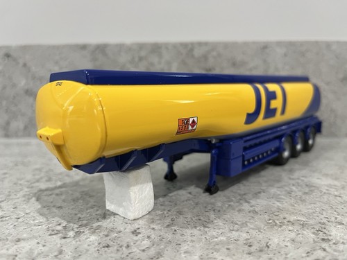 Corgi tri axle - fuel, tanker