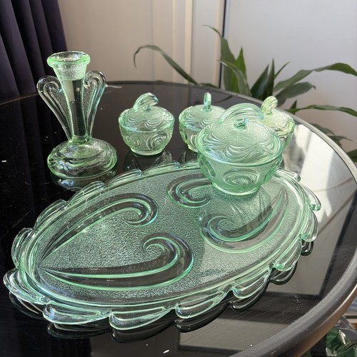 Art deco light green - art,