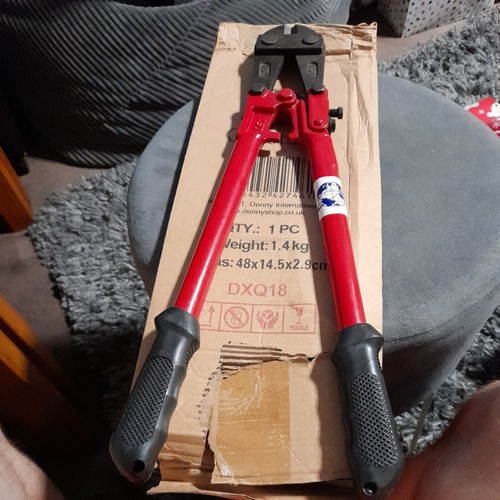 Bolt cutters - bolt,