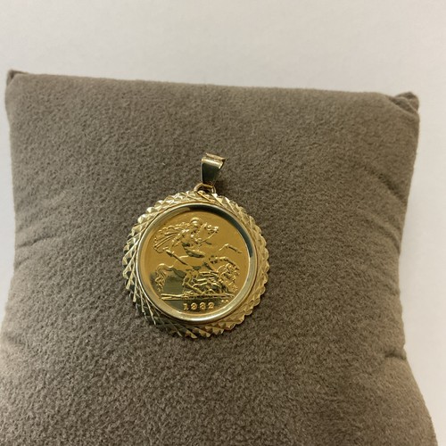 1982 half sovereign 22ct - half,
