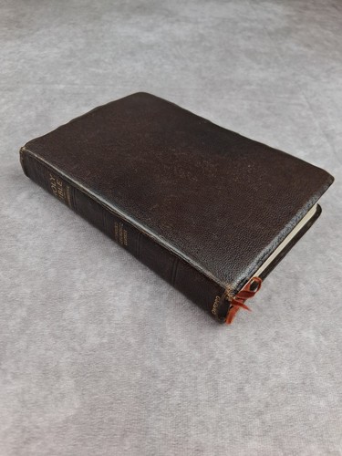 Holy bible scofield reference - holy,
