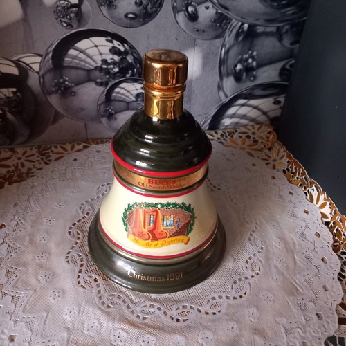 Vintage wade porcelain bell - wade,