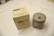 NOS YAMAHA 1980 YZ80 YZ 80 H STANDARD PISTON 49MM 4V1-11631-00-95
