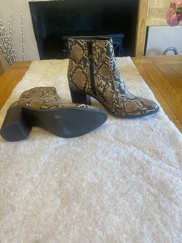 Women ankle boots size 5 - women's,