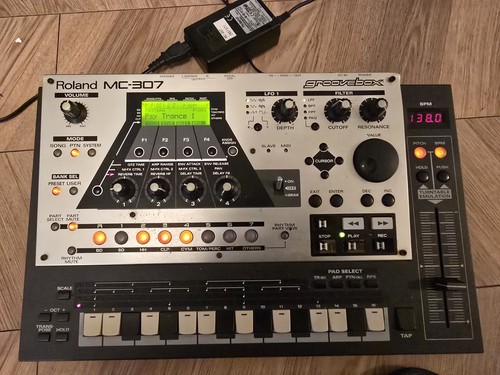 Roland mc307 groovebox digital - mc307,