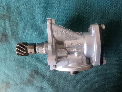 Ford xflow oil pump - pump, ohv
