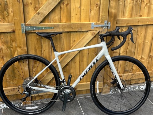 Giant contend ar2 road bike - road,