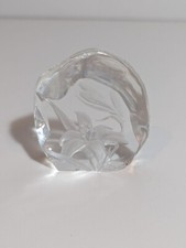 Dartington Crystal Capredoni Lily flower Paperweight Ornament 5cm signed England