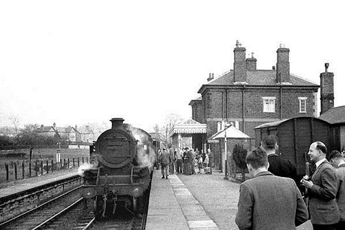 Ruthin railway station photo - ruthin,