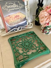 Le Creuset square Trivet THYME