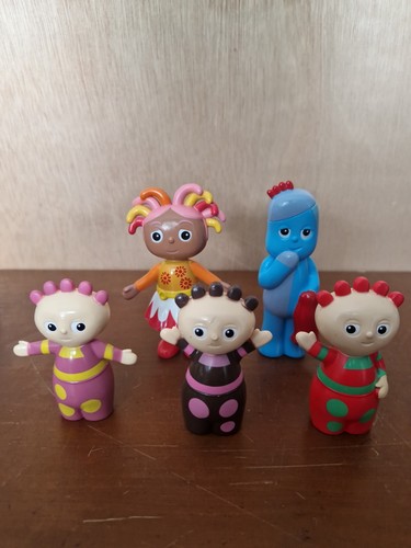 The night garden figures x - night,
