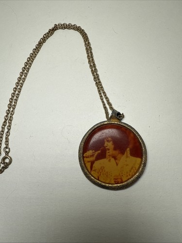 Vintage 1970s elvis pendant - vintage,