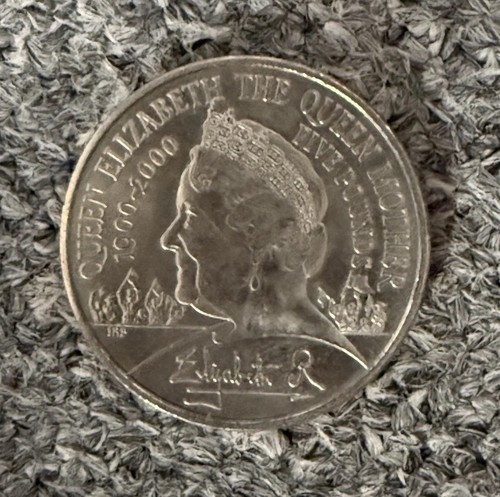 Pound coins queen - pound, mother