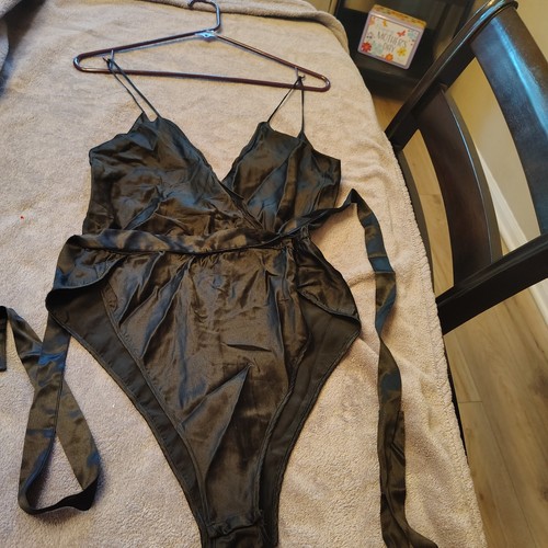 Rare vintage gold label - gold,