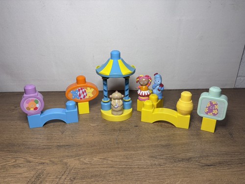 Mega blocks the night - mega,