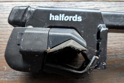 Halford universal roofbars - halford,