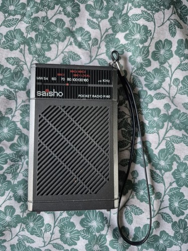 Vintage saisho pocket radio - saisho,